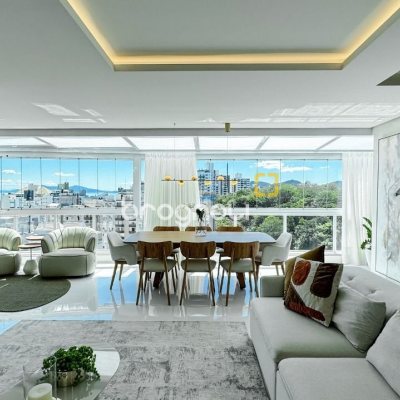 Cobertura com 244m², 4 quartos (sendo 3 suítes), 3 garagens, no bairro Agronômica em Florianópolis