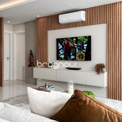 Cobertura com 244m², 4 quartos (sendo 3 suítes), 3 garagens, no bairro Agronômica em Florianópolis