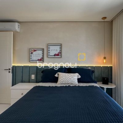 Cobertura com 244m², 4 quartos (sendo 3 suítes), 3 garagens, no bairro Agronômica em Florianópolis