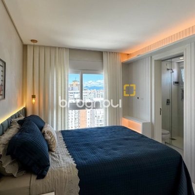 Cobertura com 244m², 4 quartos (sendo 3 suítes), 3 garagens, no bairro Agronômica em Florianópolis
