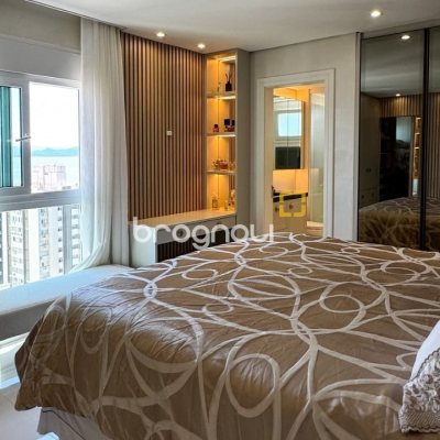 Cobertura com 244m², 4 quartos (sendo 3 suítes), 3 garagens, no bairro Agronômica em Florianópolis