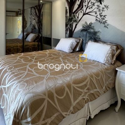 Cobertura com 244m², 4 quartos (sendo 3 suítes), 3 garagens, no bairro Agronômica em Florianópolis