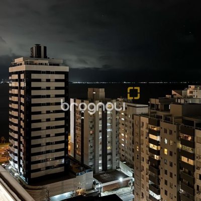Cobertura com 244m², 4 quartos (sendo 3 suítes), 3 garagens, no bairro Agronômica em Florianópolis