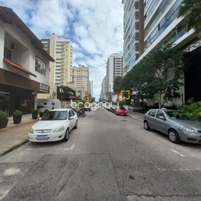 Apartamento com 144m², 2 quartos (sendo 1 suíte), 1 garagem, no bairro Campinas em São José