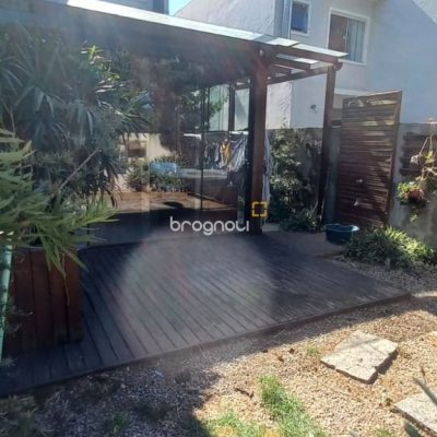 Casa com 107m², 2 quartos (sendo 2 suítes), 2 garagens, no bairro Rio Vermelho em Florianópolis