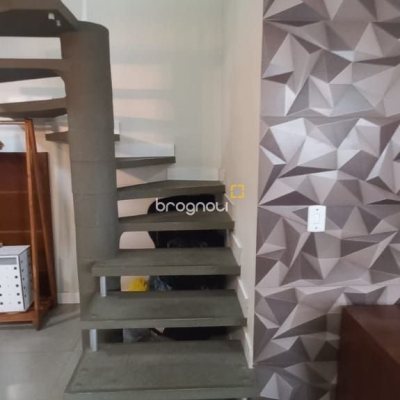 Casa com 107m², 2 quartos (sendo 2 suítes), 2 garagens, no bairro Rio Vermelho em Florianópolis