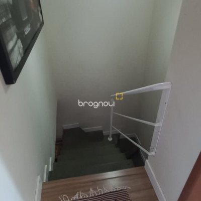 Casa com 107m², 2 quartos (sendo 2 suítes), 2 garagens, no bairro Rio Vermelho em Florianópolis