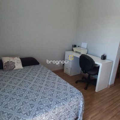 Casa com 107m², 2 quartos (sendo 2 suítes), 2 garagens, no bairro Rio Vermelho em Florianópolis