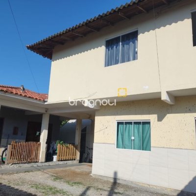 Pousada / Hotel com 222m², 8 quartos, 5 garagens, no bairro Vargem do Bom Jesus em Florianópolis