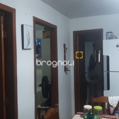Pousada / Hotel com 222m², 8 quartos, 5 garagens, no bairro Vargem do Bom Jesus em Florianópolis