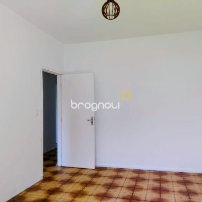 Casa com 100m², 3 quartos, 5 garagens, no bairro Ratones em Florianópolis