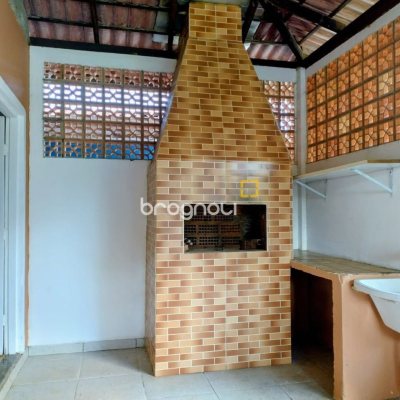 Casa com 100m², 3 quartos, 5 garagens, no bairro Ratones em Florianópolis