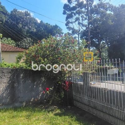 Casa com 100m², 3 quartos, 5 garagens, no bairro Ratones em Florianópolis