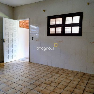 Casa com 100m², 3 quartos, 5 garagens, no bairro Ratones em Florianópolis