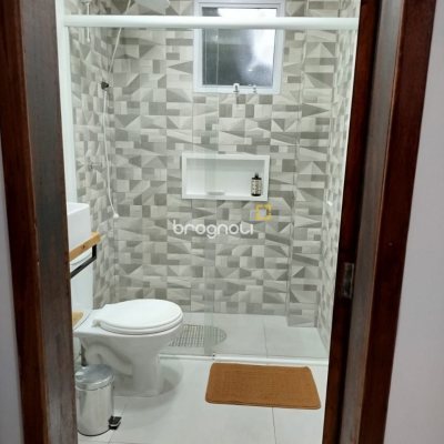 Casa com 114m², 3 quartos (sendo 1 suíte), 1 garagem, no bairro Campeche em Florianópolis
