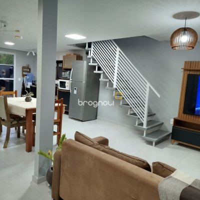 Casa com 114m², 3 quartos (sendo 1 suíte), 1 garagem, no bairro Campeche em Florianópolis