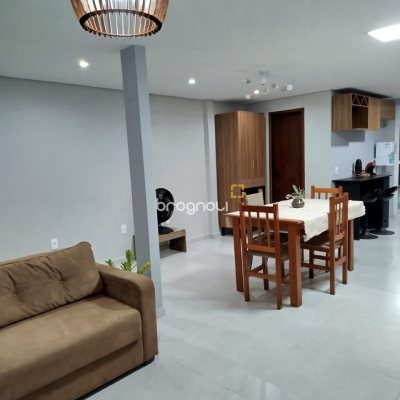 Casa com 114m², 3 quartos (sendo 1 suíte), 1 garagem, no bairro Campeche em Florianópolis