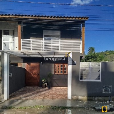 Casa com 114m², 3 quartos (sendo 1 suíte), 1 garagem, no bairro Campeche em Florianópolis