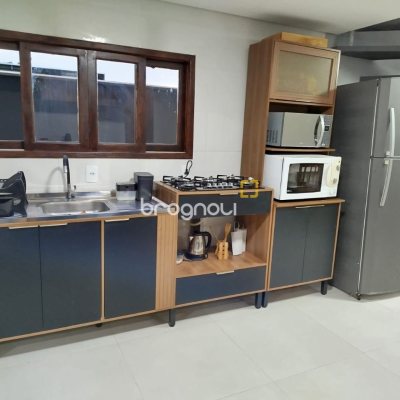 Casa com 114m², 3 quartos (sendo 1 suíte), 1 garagem, no bairro Campeche em Florianópolis