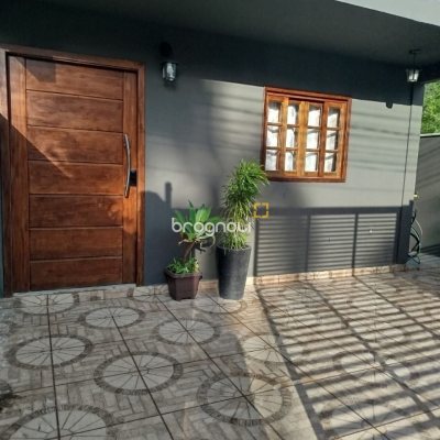 Casa com 114m², 3 quartos (sendo 1 suíte), 1 garagem, no bairro Campeche em Florianópolis
