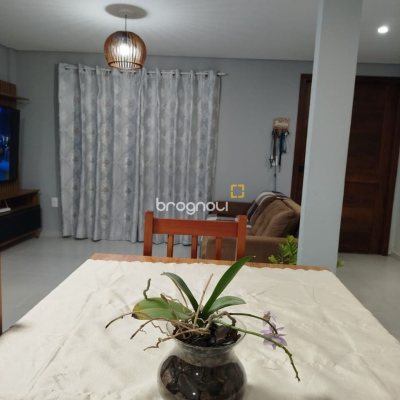 Casa com 114m², 3 quartos (sendo 1 suíte), 1 garagem, no bairro Campeche em Florianópolis