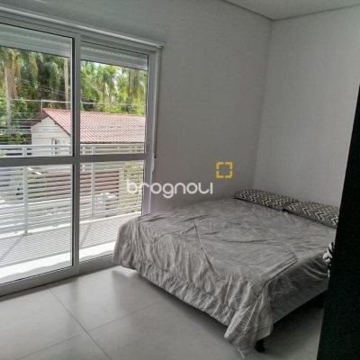 Casa com 114m², 3 quartos (sendo 1 suíte), 1 garagem, no bairro Campeche em Florianópolis