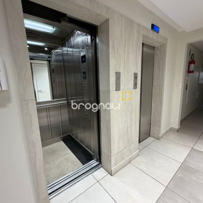 Apartamento com 83m², 3 quartos (sendo 1 suíte), 1 garagem, no bairro Estreito em Florianópolis