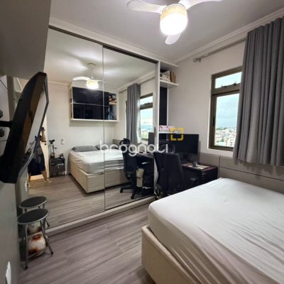 Apartamento com 83m², 3 quartos (sendo 1 suíte), 1 garagem, no bairro Estreito em Florianópolis