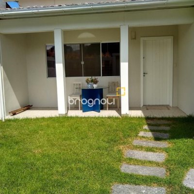 Casa com 170m², 3 quartos (sendo 1 suíte), 2 garagens, no bairro Itacorubi em Florianópolis