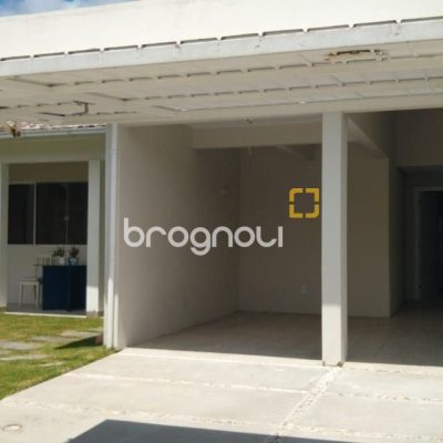 Casa com 170m², 3 quartos (sendo 1 suíte), 2 garagens, no bairro Itacorubi em Florianópolis