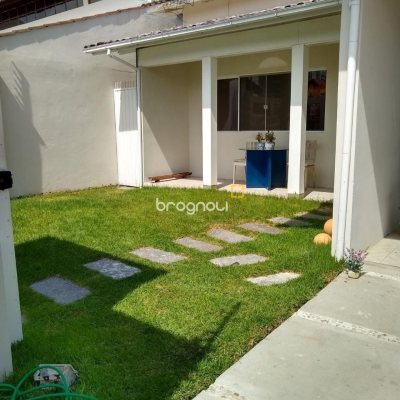Casa com 170m², 3 quartos (sendo 1 suíte), 2 garagens, no bairro Itacorubi em Florianópolis