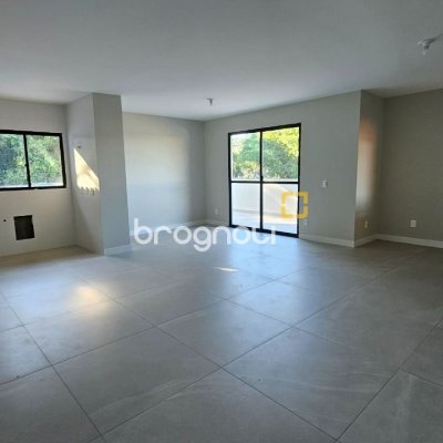 Cobertura com 183m², 3 quartos (sendo 1 suíte), 2 garagens, no bairro João Paulo em Florianópolis