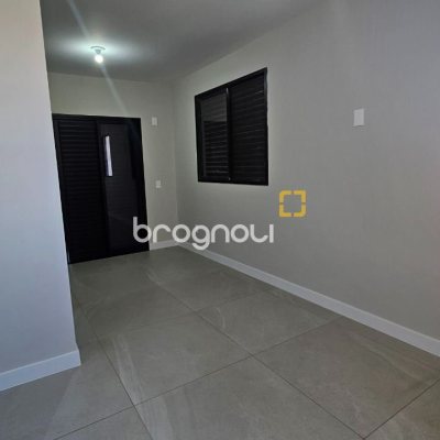 Cobertura com 183m², 3 quartos (sendo 1 suíte), 2 garagens, no bairro João Paulo em Florianópolis