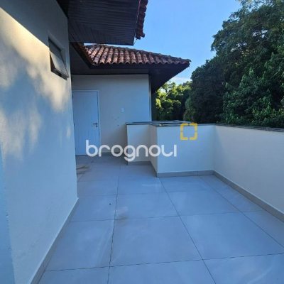 Cobertura com 183m², 3 quartos (sendo 1 suíte), 2 garagens, no bairro João Paulo em Florianópolis