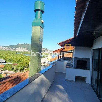 Cobertura com 183m², 3 quartos (sendo 1 suíte), 2 garagens, no bairro João Paulo em Florianópolis