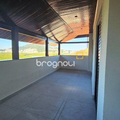 Cobertura com 183m², 3 quartos (sendo 1 suíte), 2 garagens, no bairro João Paulo em Florianópolis