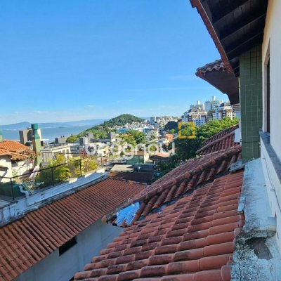 Cobertura com 183m², 3 quartos (sendo 1 suíte), 2 garagens, no bairro João Paulo em Florianópolis