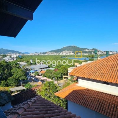 Cobertura com 183m², 3 quartos (sendo 1 suíte), 2 garagens, no bairro João Paulo em Florianópolis