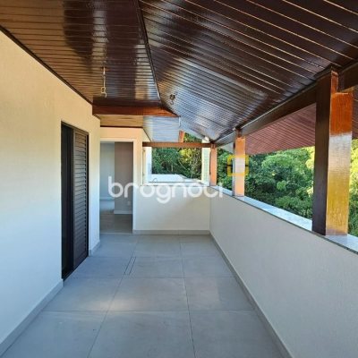 Cobertura com 183m², 3 quartos (sendo 1 suíte), 2 garagens, no bairro João Paulo em Florianópolis