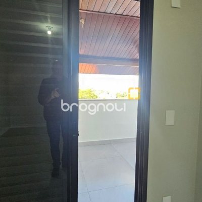 Cobertura com 183m², 3 quartos (sendo 1 suíte), 2 garagens, no bairro João Paulo em Florianópolis