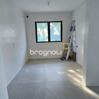 Cobertura com 183m², 3 quartos (sendo 1 suíte), 2 garagens, no bairro João Paulo em Florianópolis