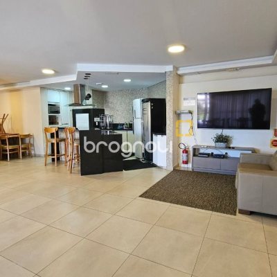 Cobertura com 183m², 3 quartos (sendo 1 suíte), 2 garagens, no bairro João Paulo em Florianópolis