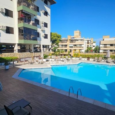 Cobertura com 183m², 3 quartos (sendo 1 suíte), 2 garagens, no bairro João Paulo em Florianópolis
