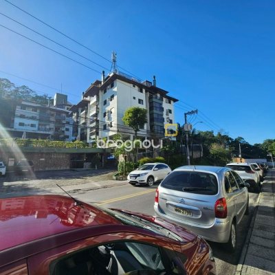 Cobertura com 183m², 3 quartos (sendo 1 suíte), 2 garagens, no bairro João Paulo em Florianópolis