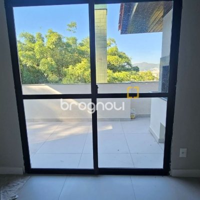 Cobertura com 183m², 3 quartos (sendo 1 suíte), 2 garagens, no bairro João Paulo em Florianópolis