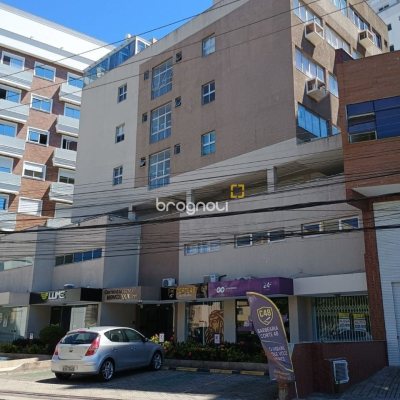 Sala com 29m², no bairro Trindade em Florianópolis