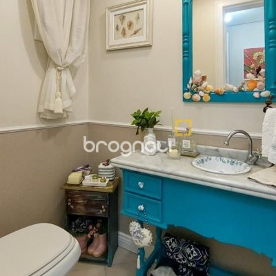 Casa com 265m², 4 quartos (sendo 2 suítes), 2 garagens, no bairro Campeche em Florianópolis