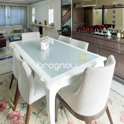 Casa com 265m², 4 quartos (sendo 2 suítes), 2 garagens, no bairro Campeche em Florianópolis