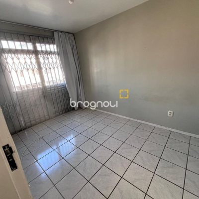Apartamento com 54m², 2 quartos, 1 garagem, no bairro Roçado em São José