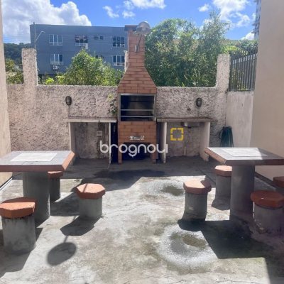 Apartamento com 54m², 2 quartos, 1 garagem, no bairro Roçado em São José